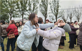 在第116个“三八”国际劳动妇女节来临之际，公司工会组织开展了“热辣滚烫，柔韧有她”主题活动。